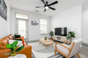 Luxurious 2-Bedroom, Whitestown